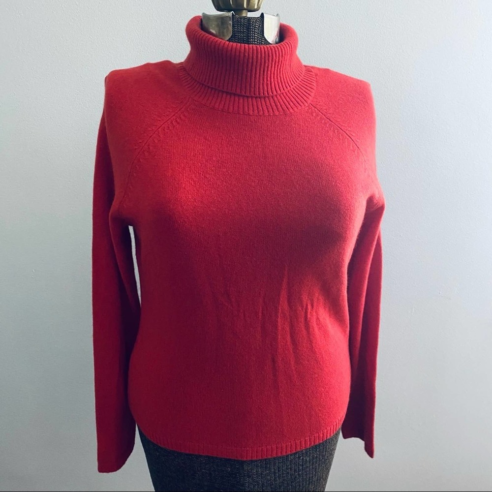 Wendy B Cashmere turtleneck sweater